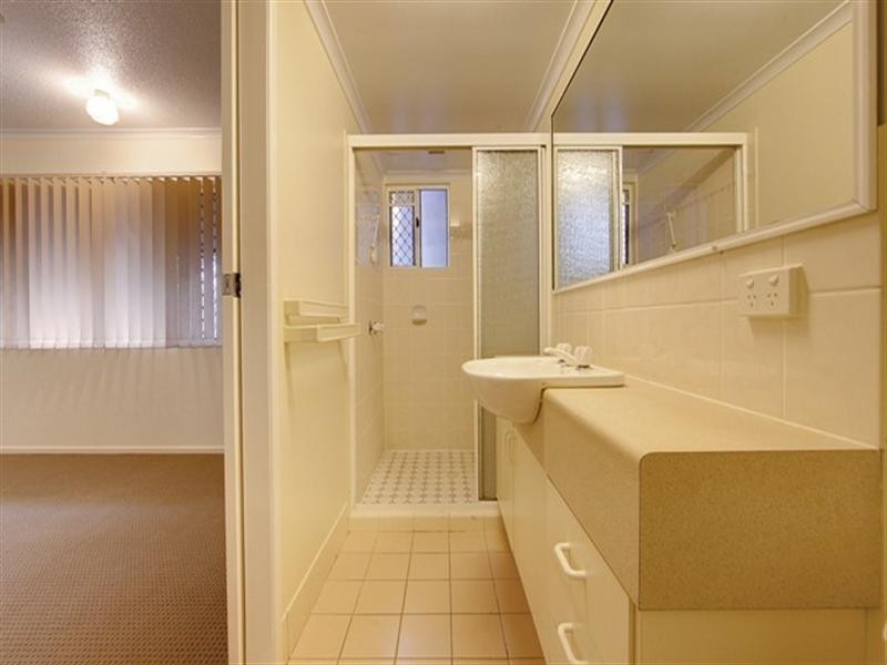 1/107 The Strand, North Ward QLD 4810