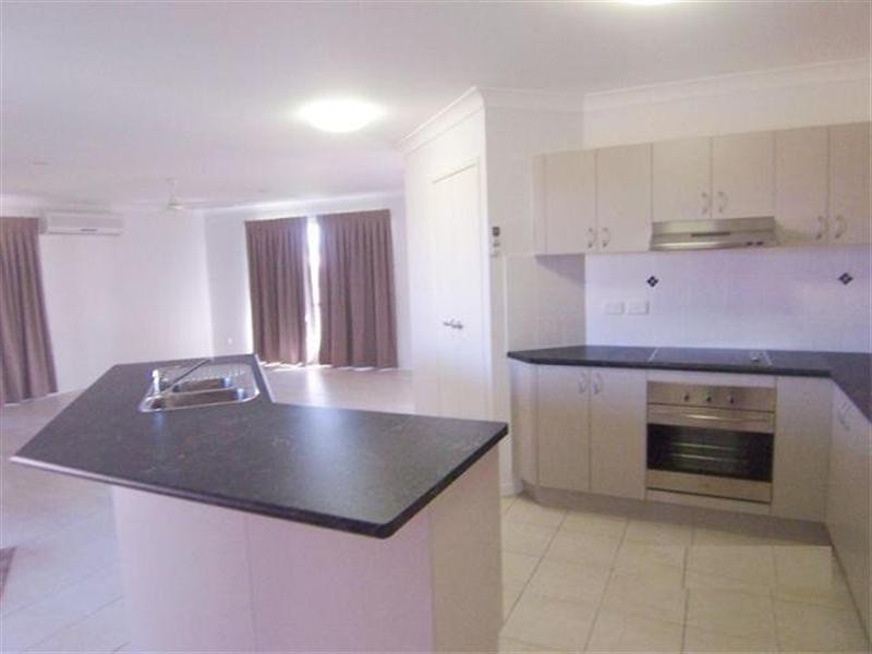 10 Armistice Street, Burdell QLD 4818