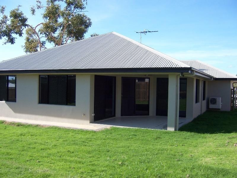 4 Mentmore Court, Bushland Beach QLD 4818