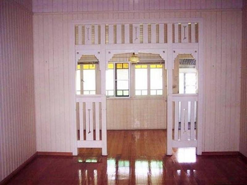 72 Queens Road, Hermit Park QLD 4812