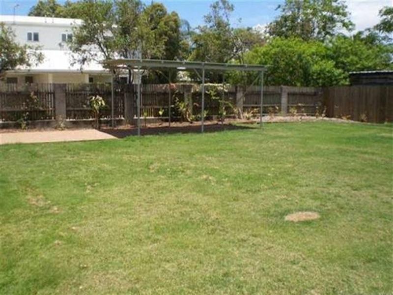 72 Queens Road, Hermit Park QLD 4812