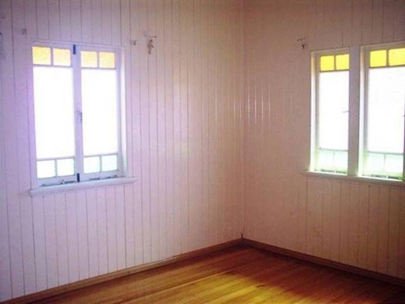 72 Queens Road, Hermit Park QLD 4812