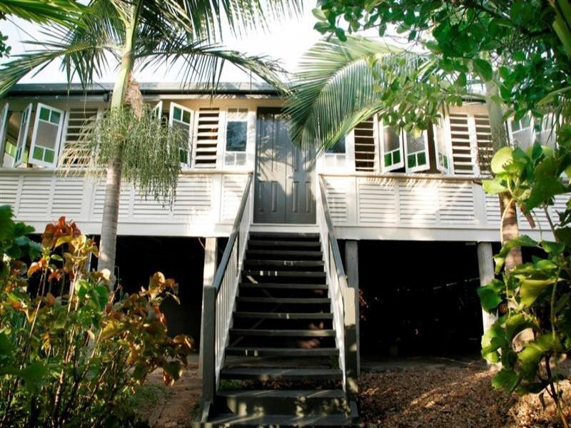 137 Harold Street, West End QLD 4810