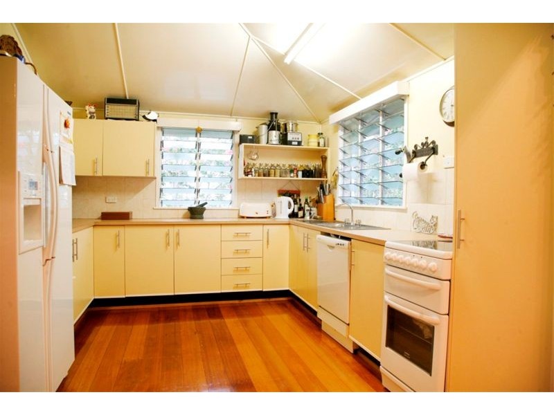 137 Harold Street, West End QLD 4810