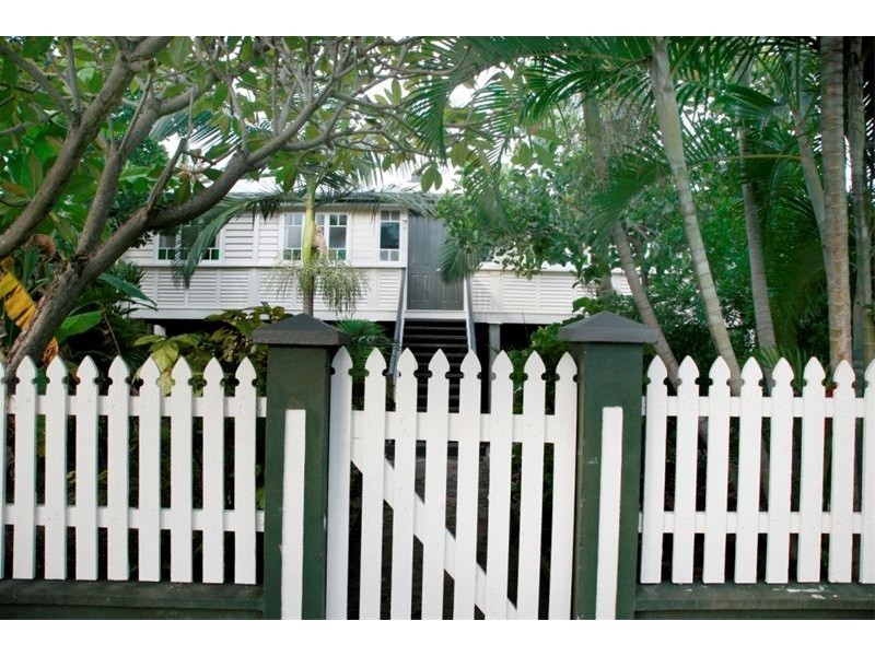 137 Harold Street, West End QLD 4810