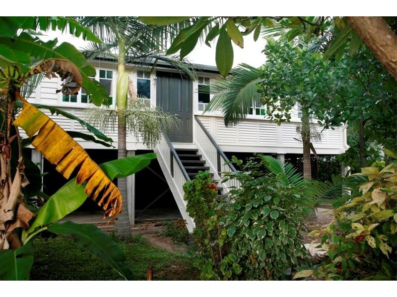 137 Harold Street, West End QLD 4810