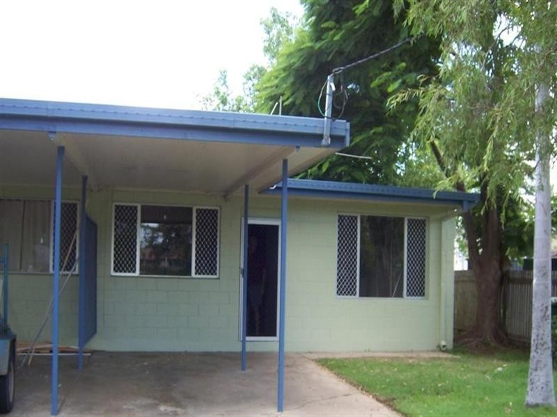 2/43 PEEL Street, Garbutt QLD 4814