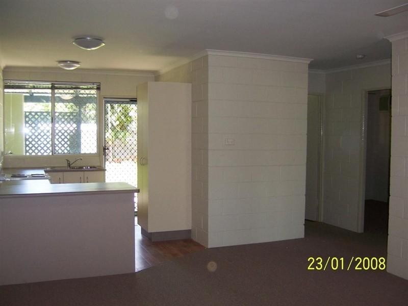 2/43 PEEL Street, Garbutt QLD 4814