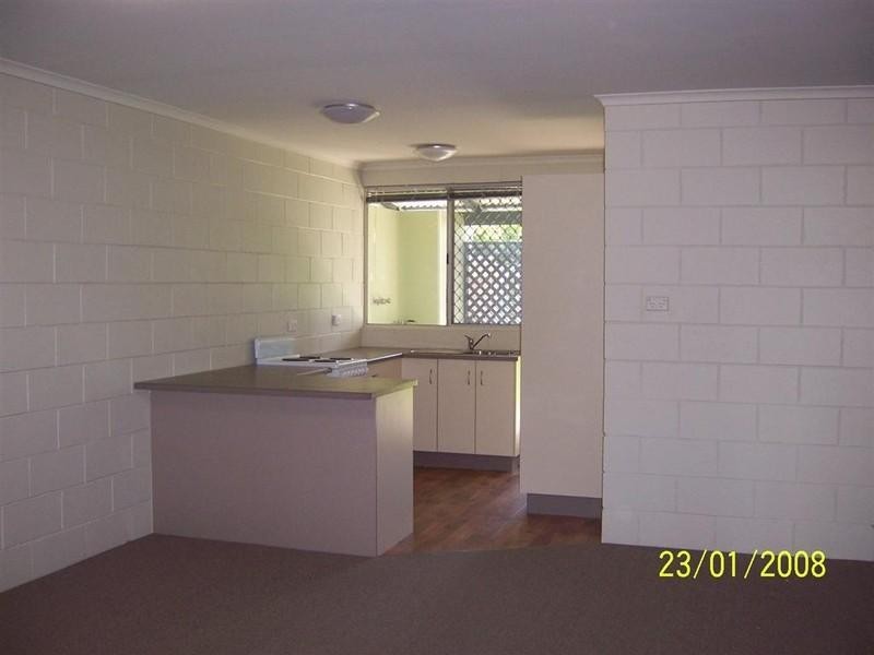 2/43 PEEL Street, Garbutt QLD 4814