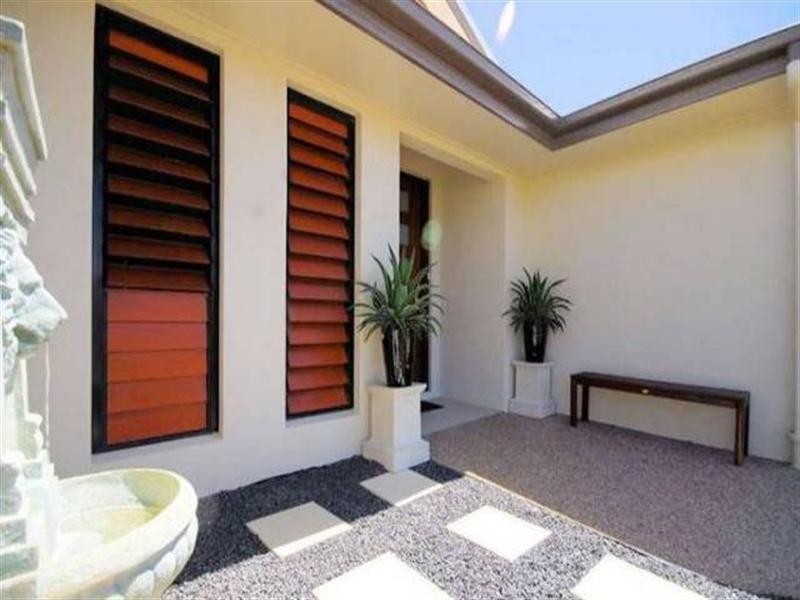 1 Dugong Court, Bushland Beach QLD 4818