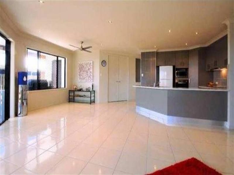 1 Dugong Court, Bushland Beach QLD 4818