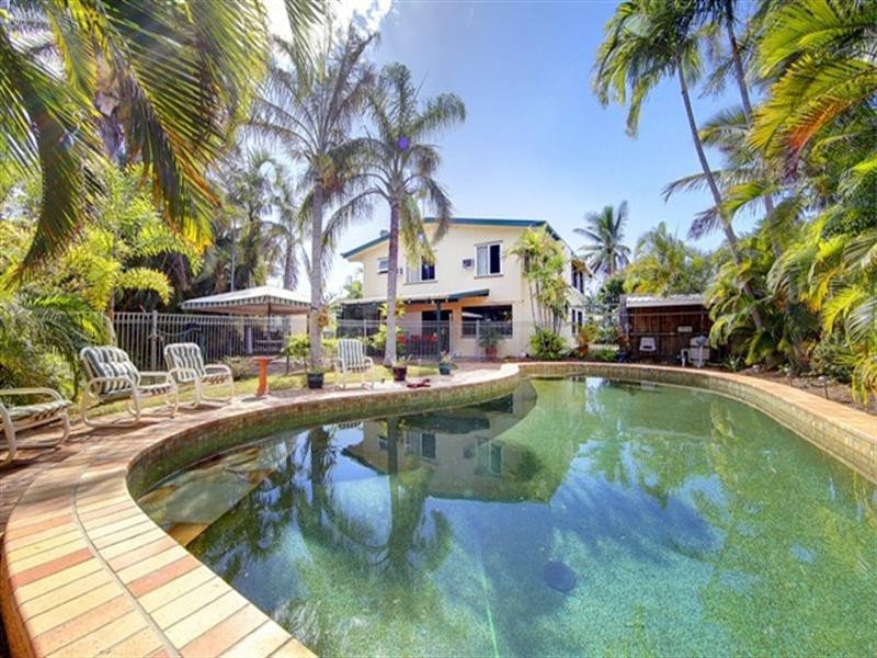 17 Cambridge Street, Currajong QLD 4812