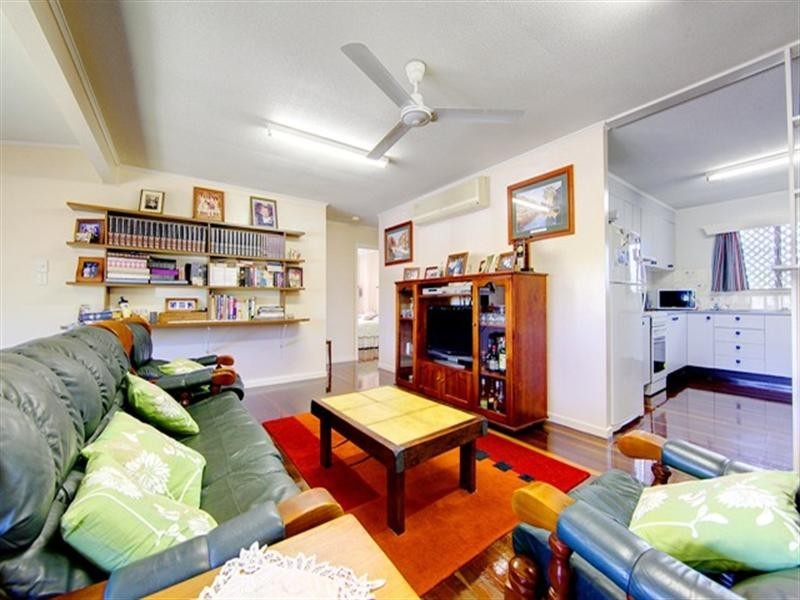 17 Cambridge Street, Currajong QLD 4812