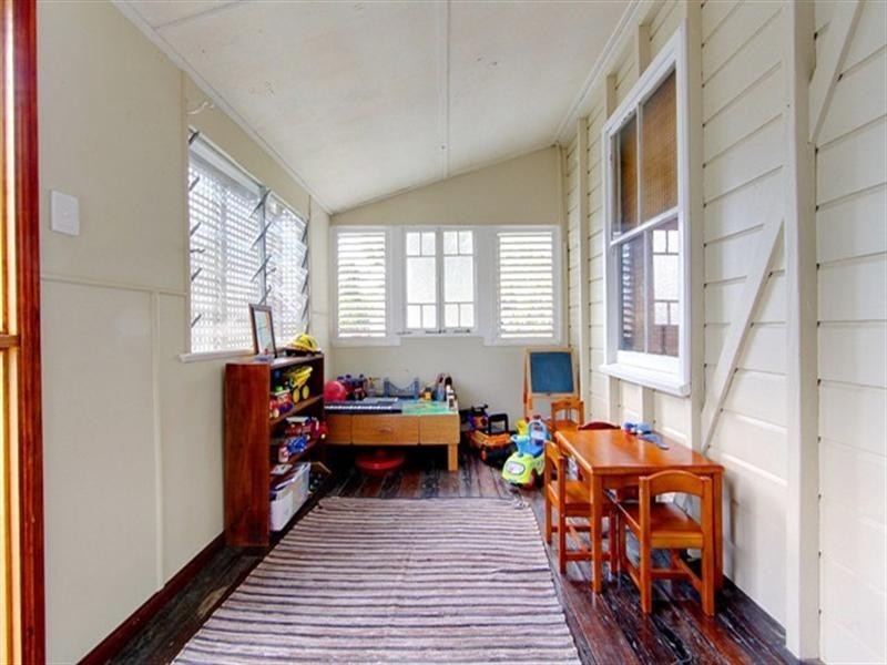 33 Estate Street, West End QLD 4810