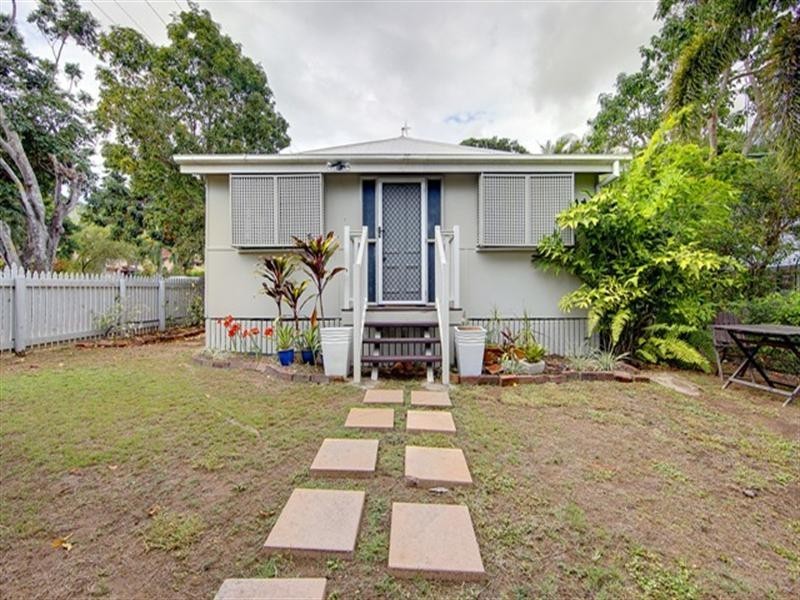 33 Estate Street, West End QLD 4810