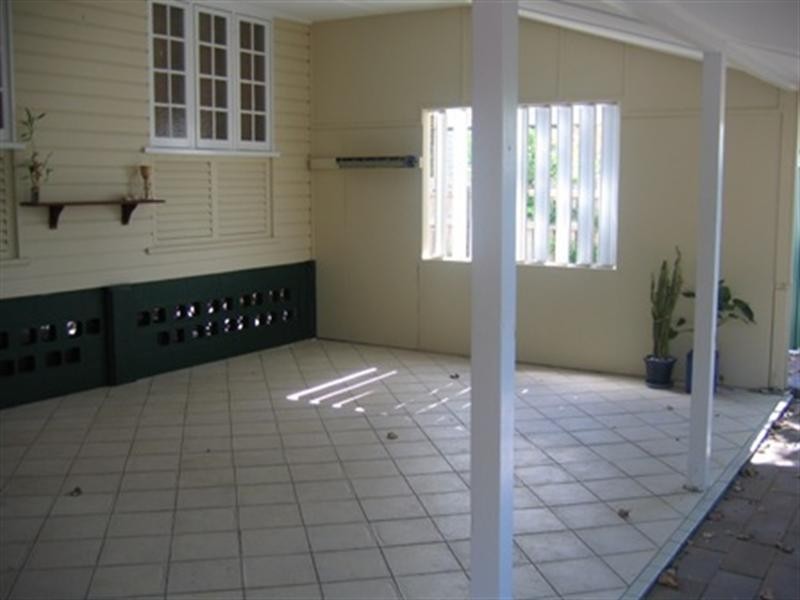 2 Second Street, Railway Estate QLD 4810