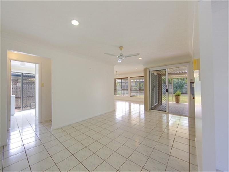 12 Raintree Way, Kirwan QLD 4817