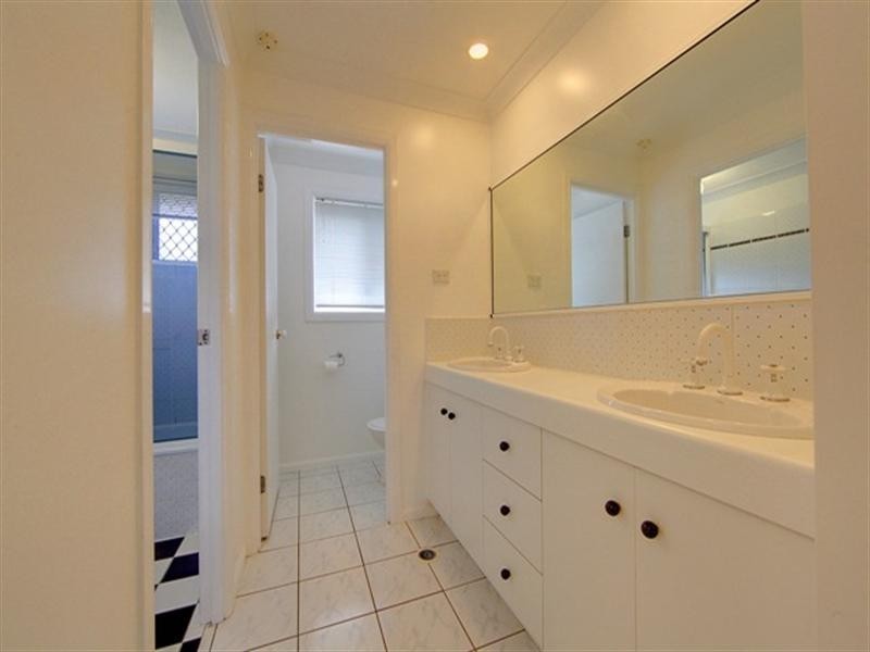 12 Raintree Way, Kirwan QLD 4817