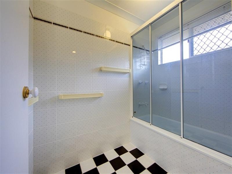 12 Raintree Way, Kirwan QLD 4817