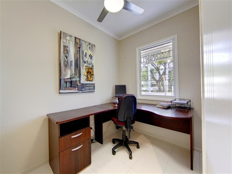 39 Ahearne Street, Hermit Park QLD 4812