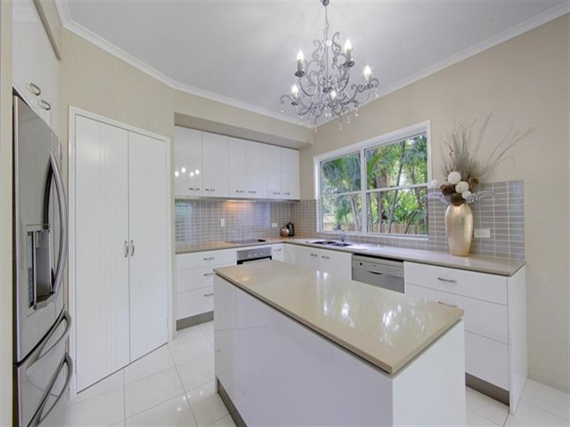 39 Ahearne Street, Hermit Park QLD 4812