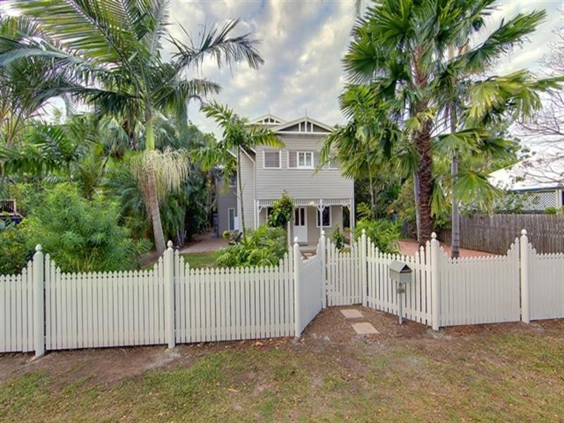 39 Ahearne Street, Hermit Park QLD 4812