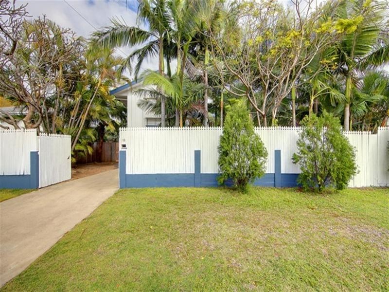 13 Mango Avenue, Mundingburra QLD 4812