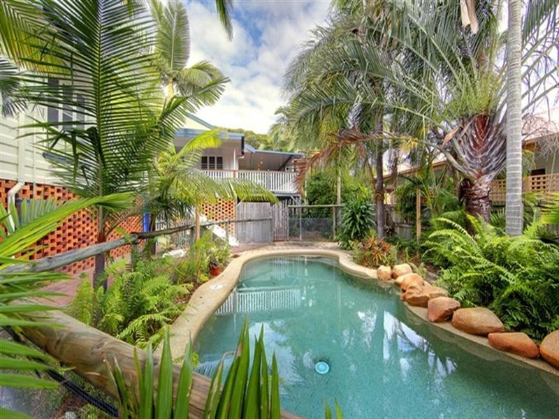 13 Mango Avenue, Mundingburra QLD 4812