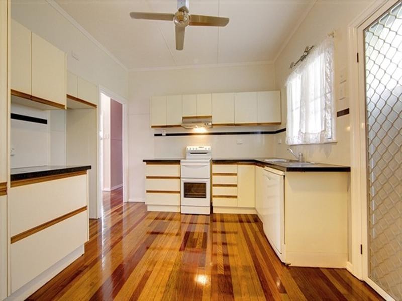 13 Mango Avenue, Mundingburra QLD 4812