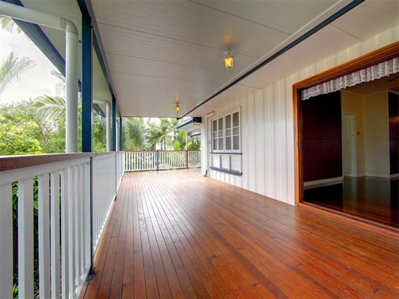 13 Mango Avenue, Mundingburra QLD 4812