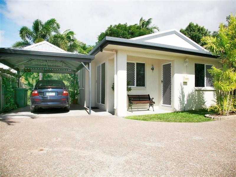 2/15 Tuffley Street, West End QLD 4810