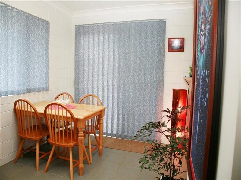 2/15 Tuffley Street, West End QLD 4810