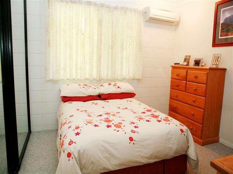 2/15 Tuffley Street, West End QLD 4810