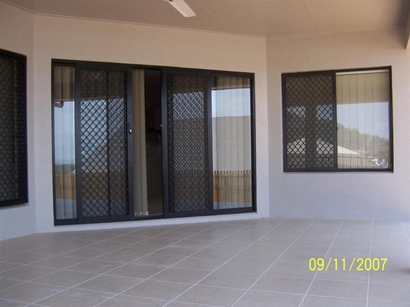 5 Phantom Place, Mount Louisa QLD 4814