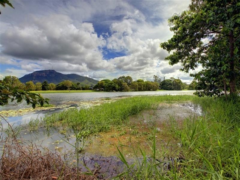 21 Meadowbrook Drive, Aitkenvale QLD 4814