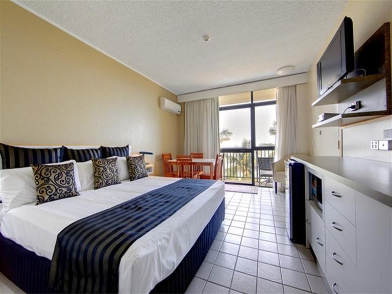 510 and 511/75 The Strand, North Ward QLD 4810