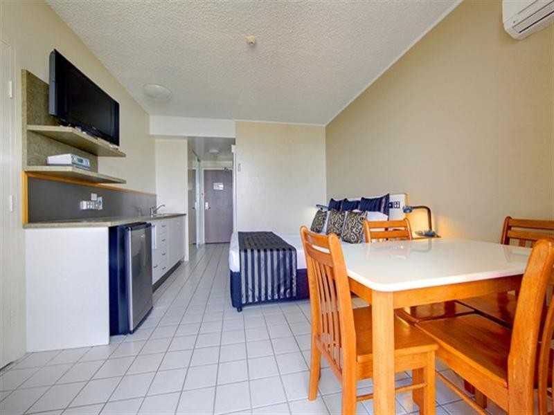 510 and 511/75 The Strand, North Ward QLD 4810