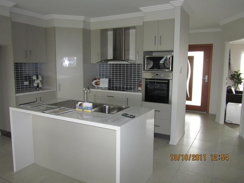 5 Balladonia Avenue, ‘Sanctum’, Mount Low QLD 4818