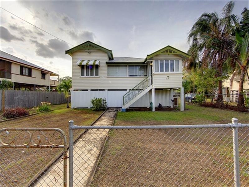 38 Carmody Street, Hermit Park QLD 4812