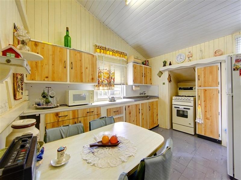 38 Carmody Street, Hermit Park QLD 4812