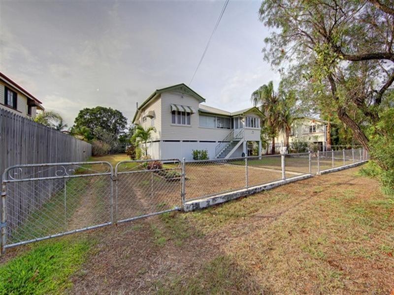 38 Carmody Street, Hermit Park QLD 4812