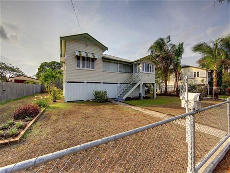 38 Carmody Street, Hermit Park QLD 4812