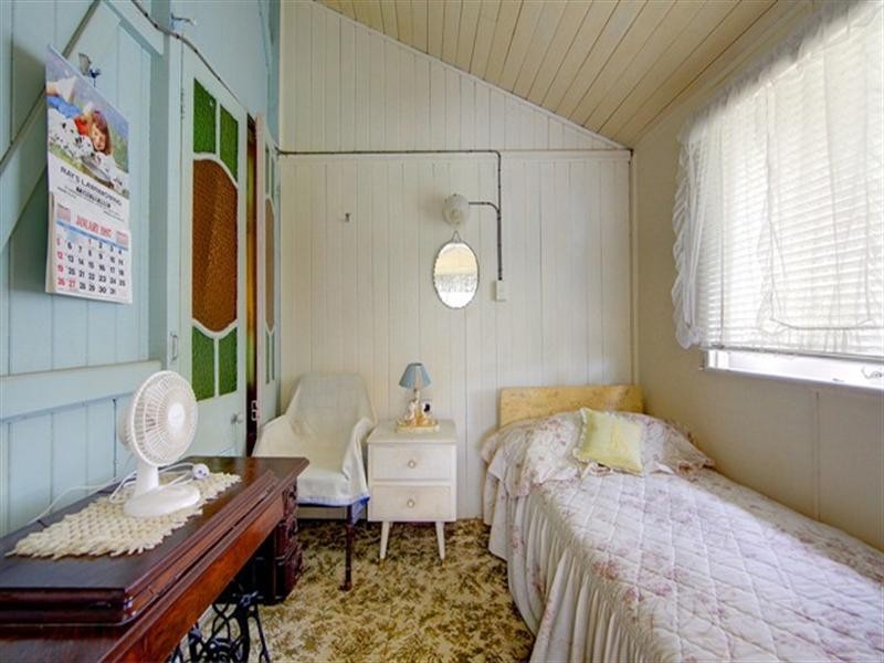 38 Carmody Street, Hermit Park QLD 4812