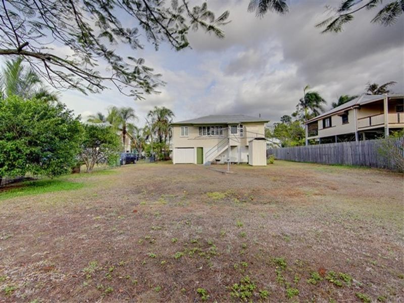 38 Carmody Street, Hermit Park QLD 4812