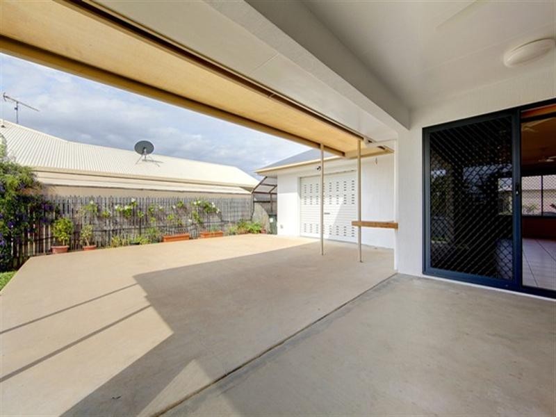 7 St Albans Road, Mount Louisa QLD 4814