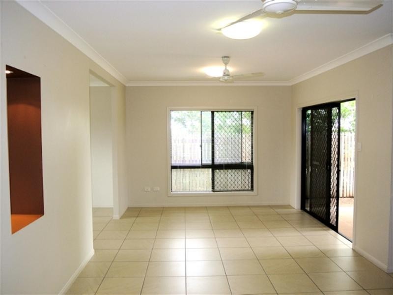 15 Eungella Court, Bushland Beach QLD 4818