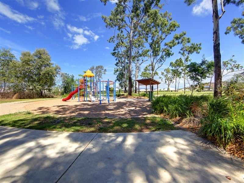 15 Eungella Court, Bushland Beach QLD 4818