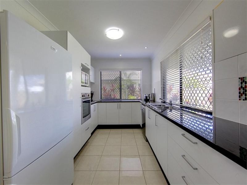 21 Ningaloo Crescent, Burdell QLD 4818