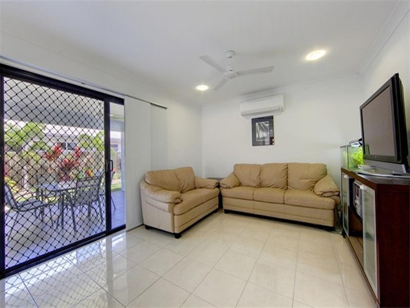 21 Ningaloo Crescent, Burdell QLD 4818