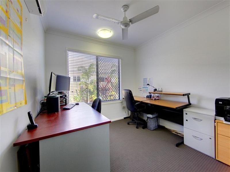 21 Ningaloo Crescent, Burdell QLD 4818